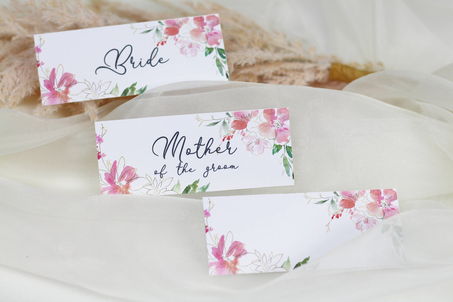 Floral Watercolor Wedding Place Cards: Personalized Name Tags