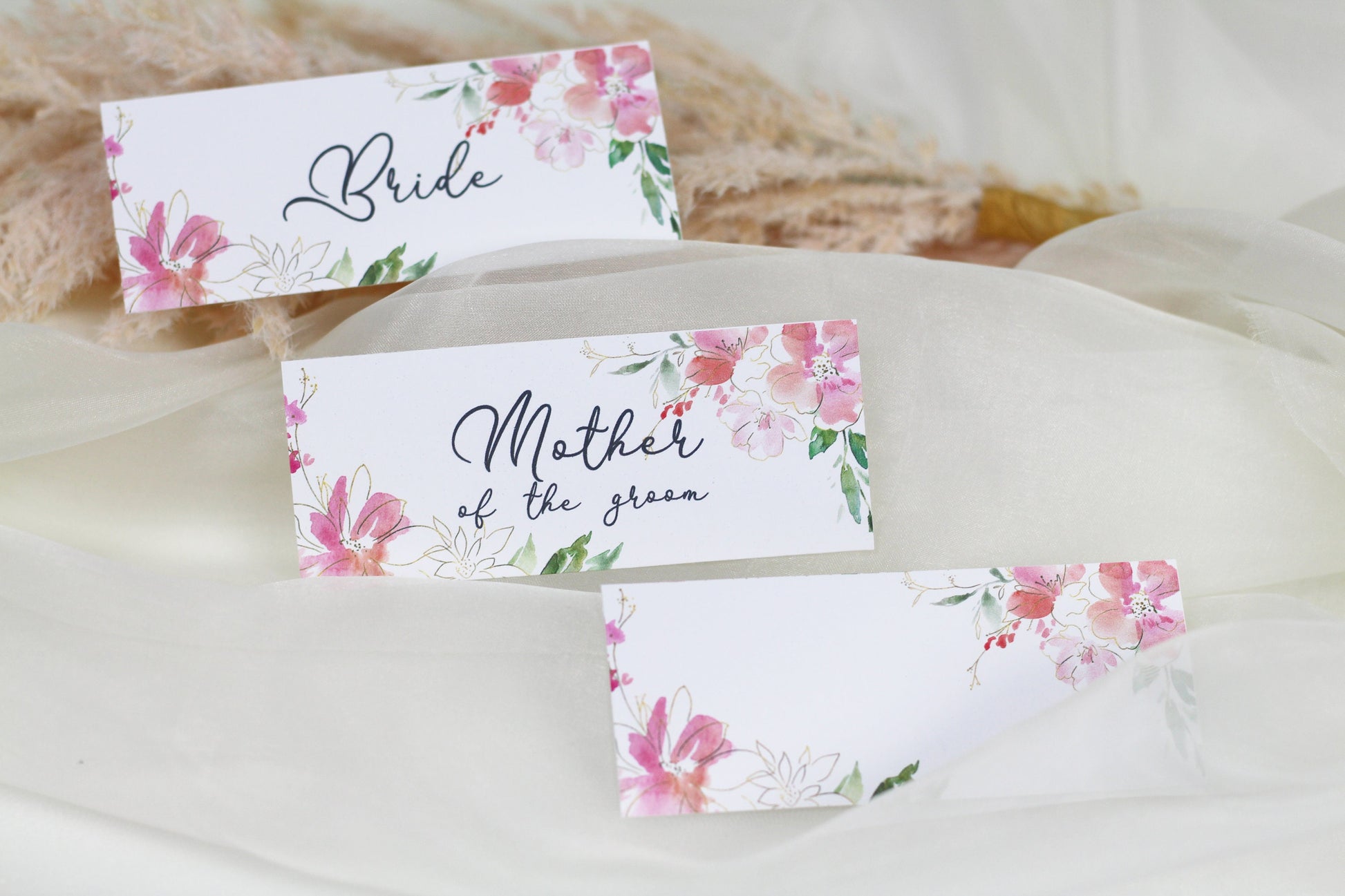 Floral Watercolor Wedding Place Cards: Personalized Name Tags