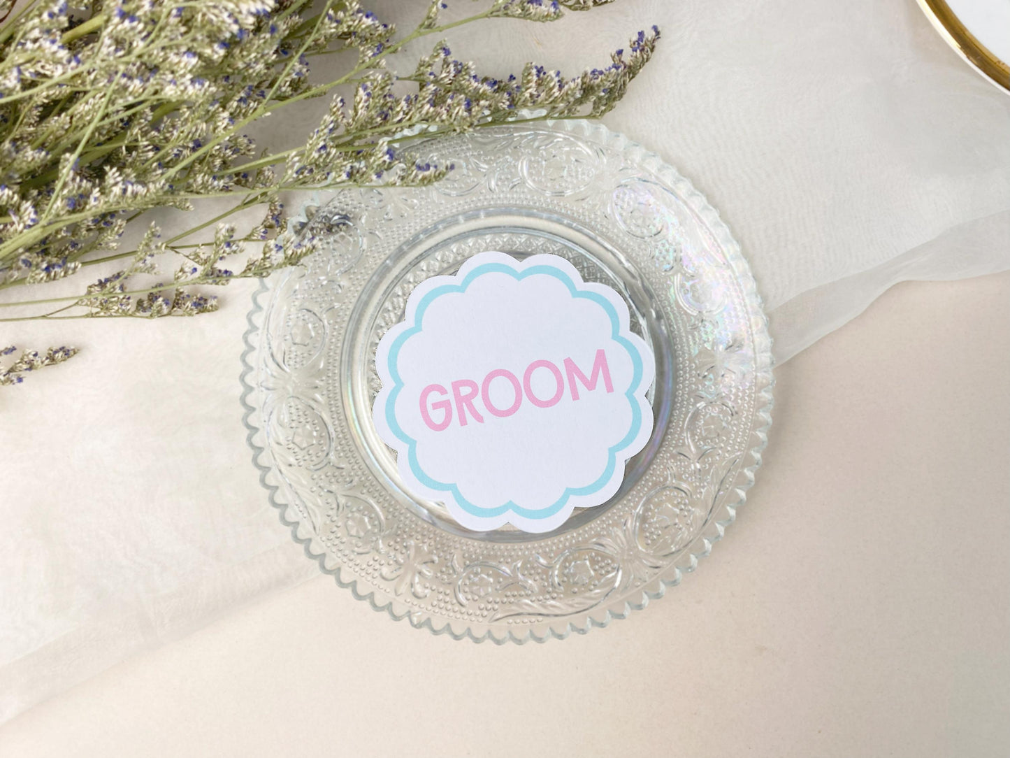 Custom Scalloped Circle Wedding Place Card, Wavy Wedding Name Cards, Table Place Cards, Place Setting