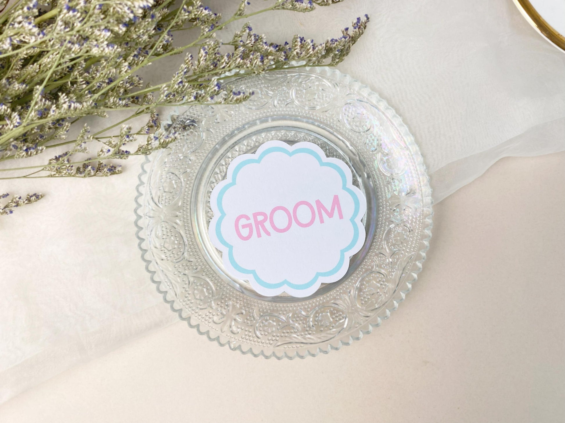 Custom Scalloped Circle Wedding Place Card, Wavy Wedding Name Cards, Table Place Cards, Place Setting