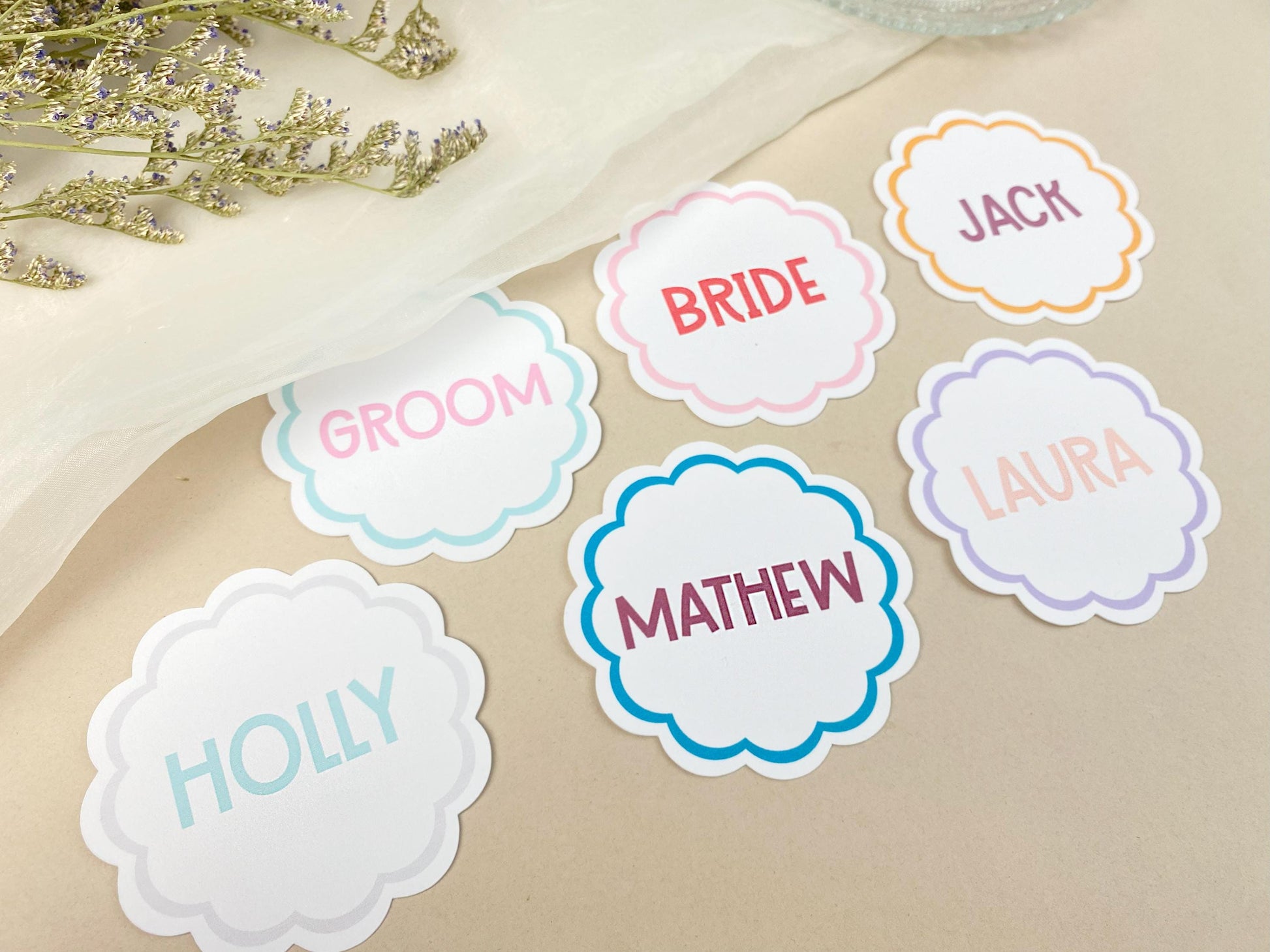 Custom Scalloped Circle Wedding Place Card, Wavy Wedding Name Cards, Table Place Cards, Place Setting