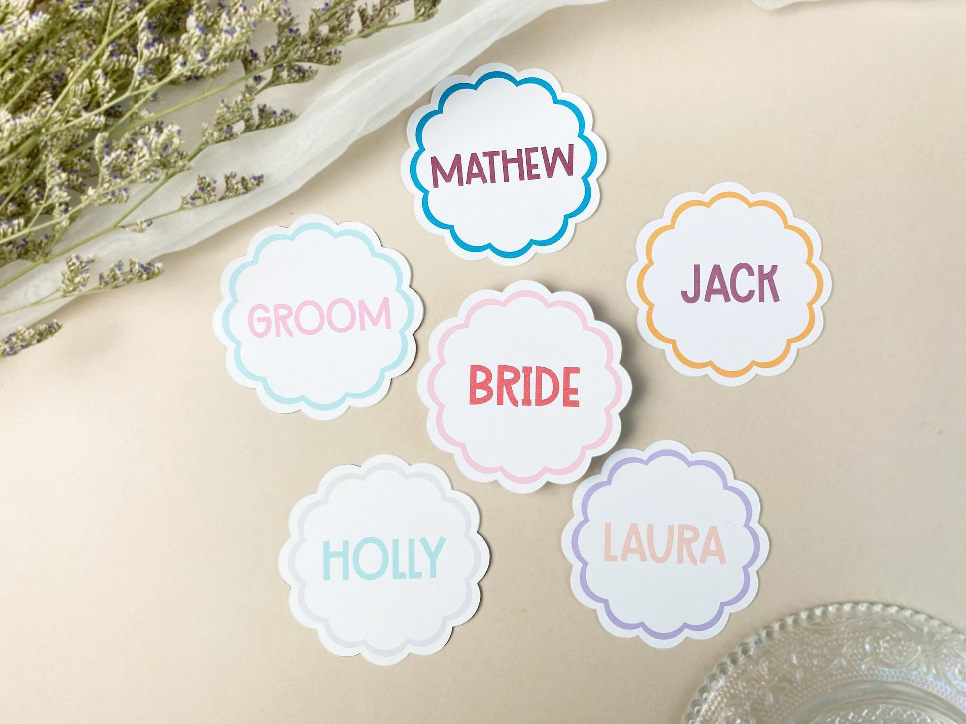 Custom Scalloped Circle Wedding Place Card, Wavy Wedding Name Cards, Table Place Cards, Place Setting