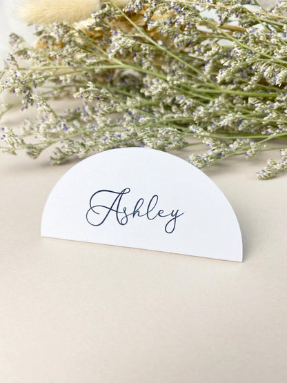 Minimal Folded Wedding Place Cards, Circle Wedding Name Cards, Table Place Cards, Place Settings Reception, Black and White