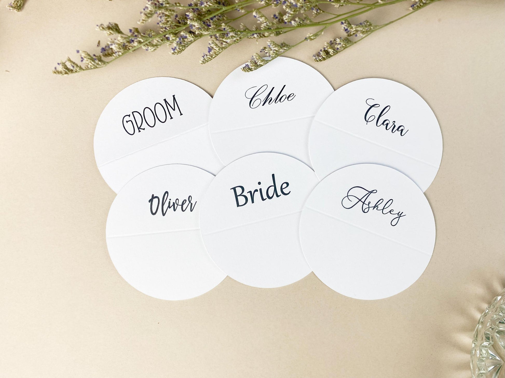 Minimal Folded Wedding Place Cards, Circle Wedding Name Cards, Table Place Cards, Place Settings Reception, Black and White