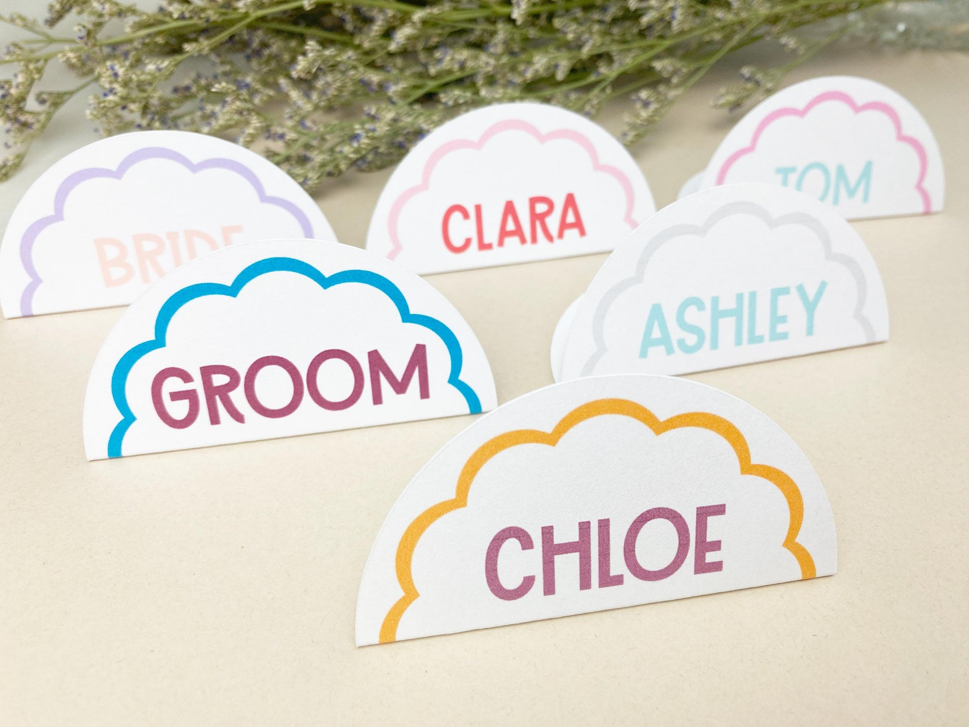 Custom Circle Wedding Place Cards, Wavy Wedding Name Cards, Table Place Cards, Place Setting, Custom Colours