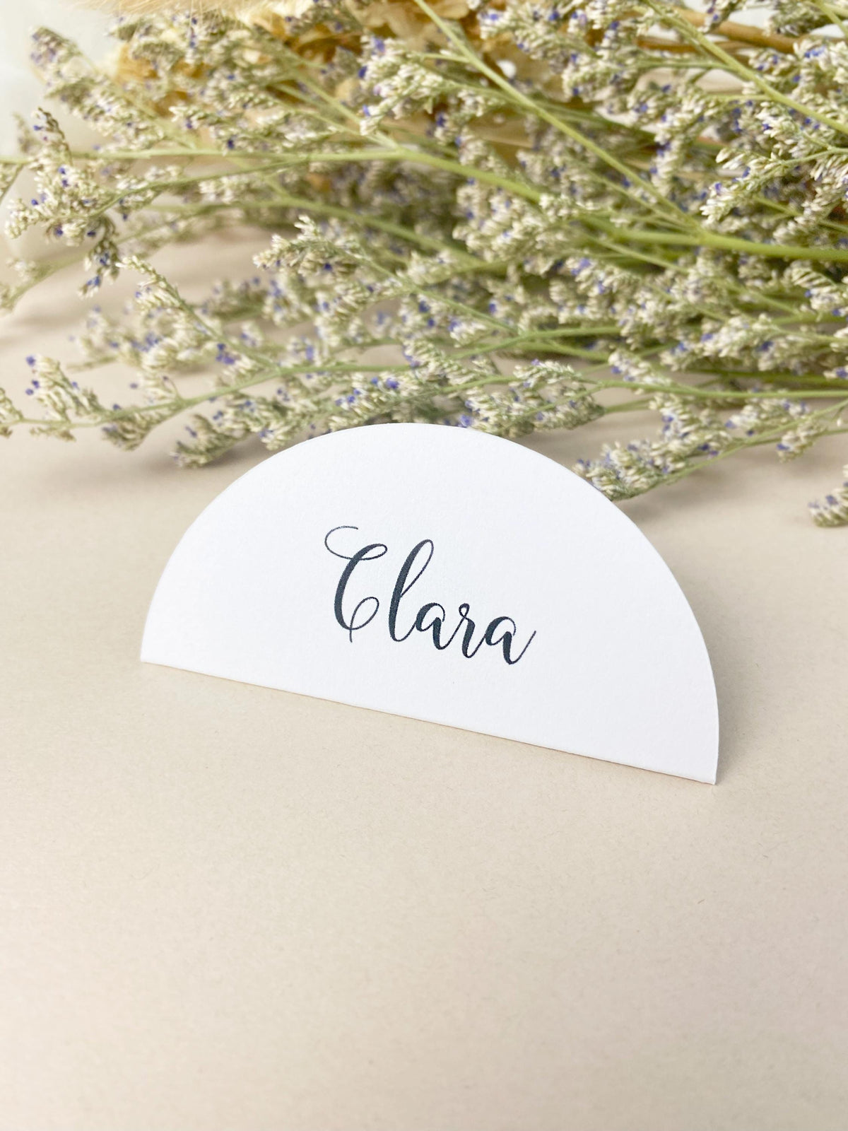 Minimal Folded Wedding Place Cards, Circle Wedding Name Cards, Table Place Cards, Place Settings Reception, Black and White