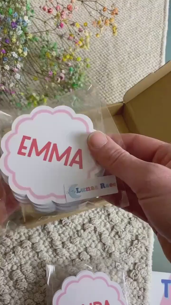 Custom Scalloped Circle Wedding Place Card, Wavy Wedding Name Cards, Table Place Cards, Place Setting